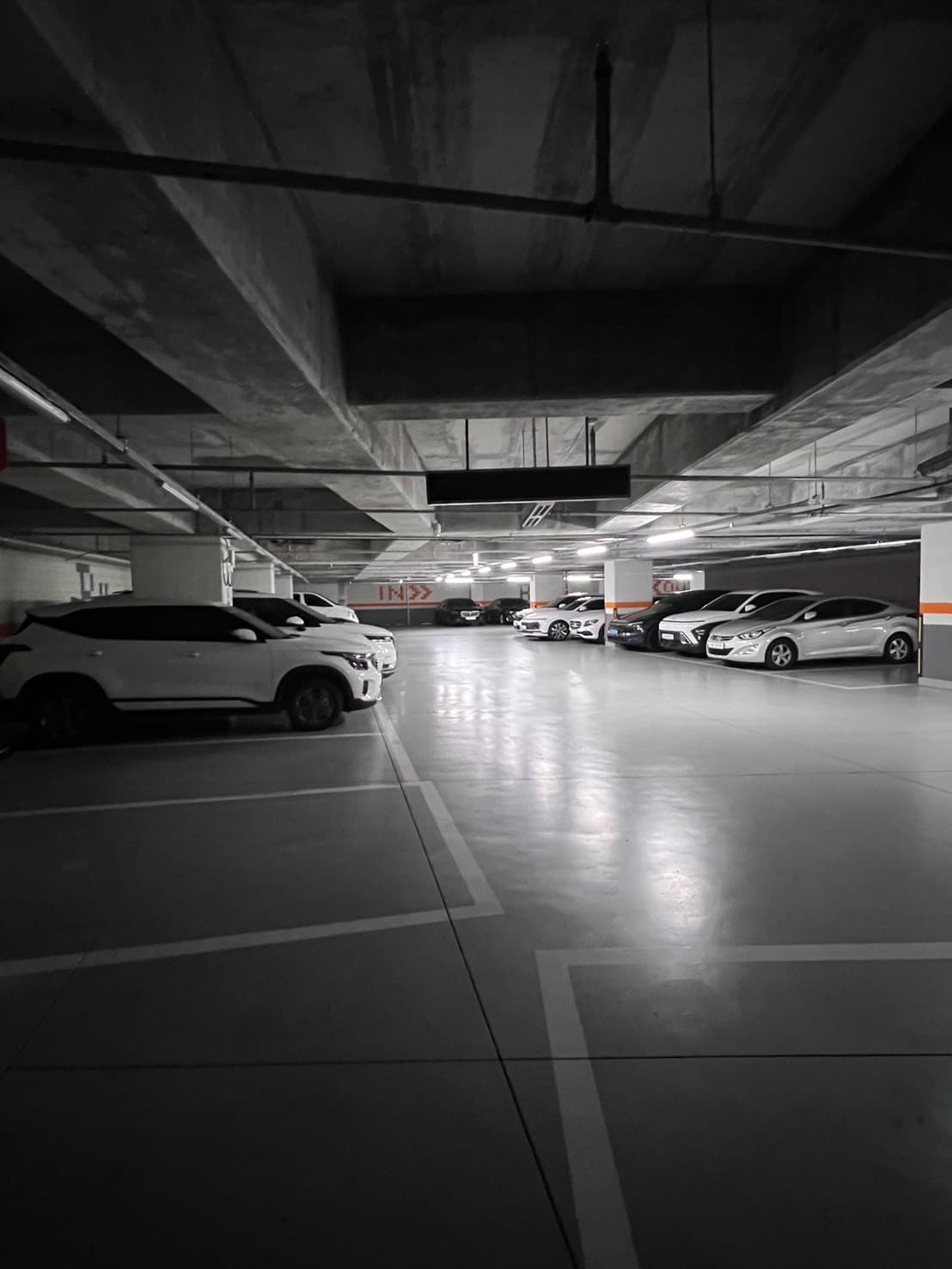 메디스 치과 지하 주차장