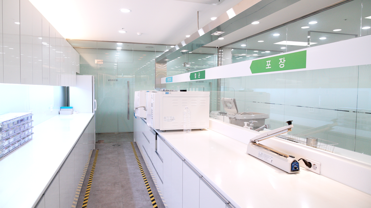 세척실 - 철저한 소독 시스템