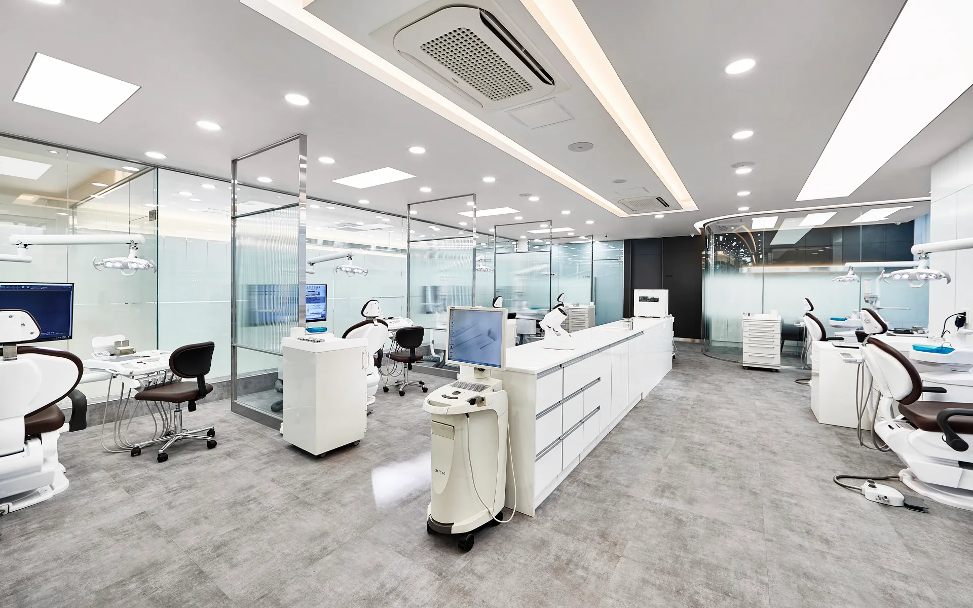 메디스 치과 치료실