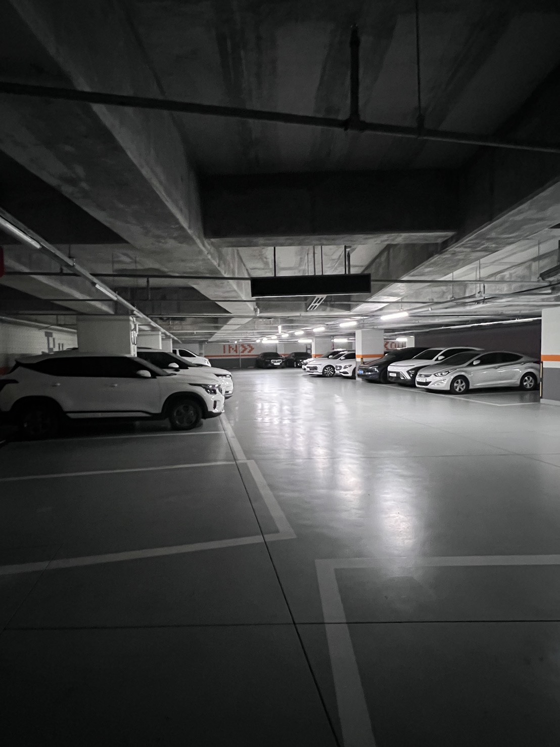 메디스 치과 지하 주차장